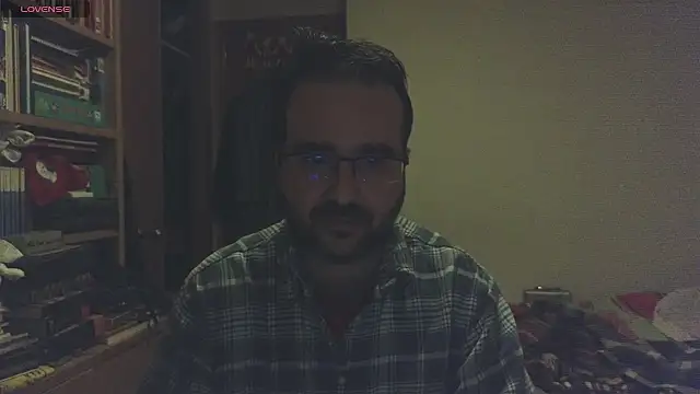 curiosillo83 online show from January 24, 12:09 am
