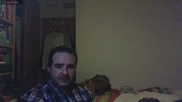 curiosillo83 online show from February 4, 2:07 am