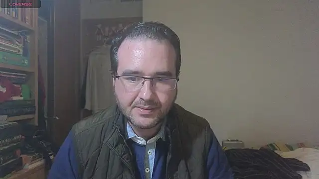 curiosillo83 online show from February 5, 6:15 pm