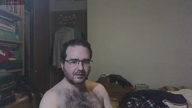 curiosillo83 online show from February 5, 9:18 pm