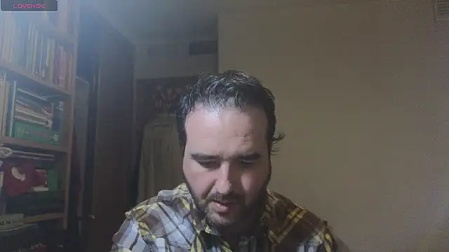 curiosillo83 online show from February 9, 9:28 pm