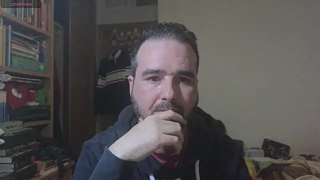 curiosillo83 online show from February 14, 10:25 pm