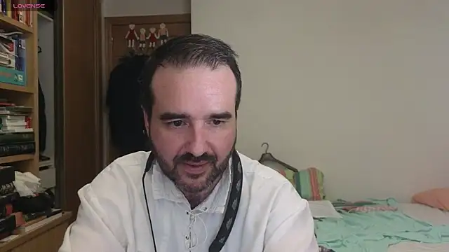 curiosillo83 online show from September 16, 12:44 am