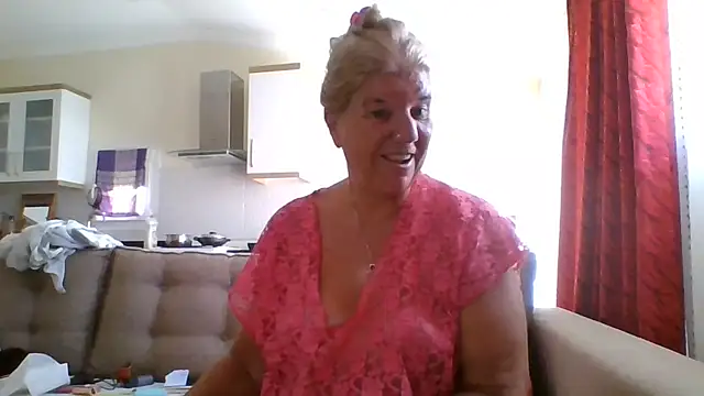 TrustfulVampire1 online show from July 10, 4:39 am