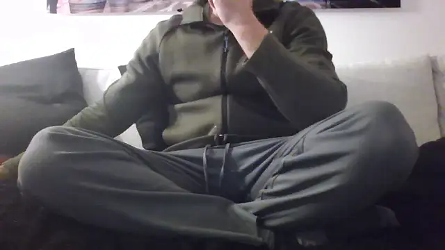 jouet75 online show from January 11, 8:36 pm