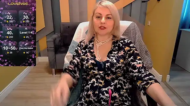 Candy Long online show from March 4, 9:40 am