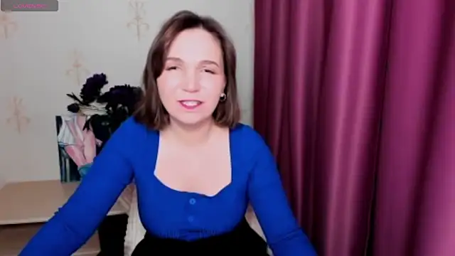 KindHazelHere  online show from February 12, 11:18 am