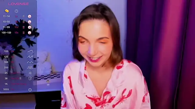 KindHazelHere  online show from December 15, 3:27 pm