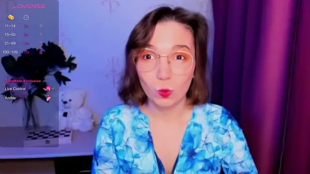 KindHazelHere  online show from December 18, 10:54 am