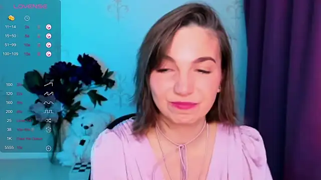 KindHazelHere  online show from January 18, 6:34 pm