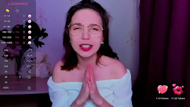 KindHazelHere  online show from June 8, 1:39 am