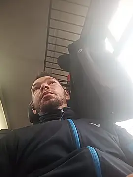 Snapshot of Medelin92 chatting on February 9, 9:35 am Medelin92 online show from February 9, 9:35 am