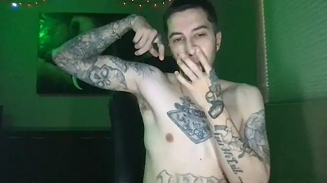Snapshot of Bwcjoshbanks chatting on June 30, 2:01 am Bwcjoshbanks online show from June 30, 2:01 am