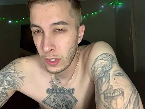 Snapshot of Bwcjoshbanks chatting on July 13, 5:32 am Bwcjoshbanks online show from July 13, 5:32 am