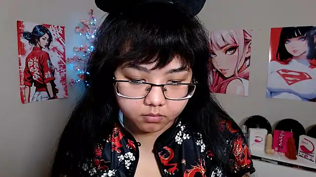 Snapshot of Moertomlly chatting on November 1, 5:09 am Moertomlly online show from November 1, 5:09 am