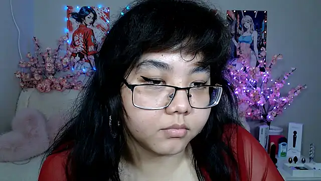 Snapshot of Moertomlly chatting on April 25, 1:41 pm Moertomlly online show from April 25, 1:41 pm