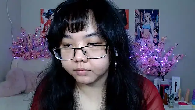 Snapshot of Moertomlly chatting on May 7, 4:40 am Moertomlly online show from May 7, 4:40 am