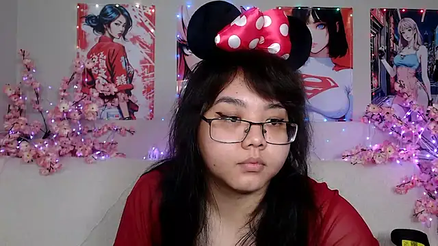 Snapshot of Moertomlly chatting on May 24, 4:06 am Moertomlly online show from May 24, 4:06 am