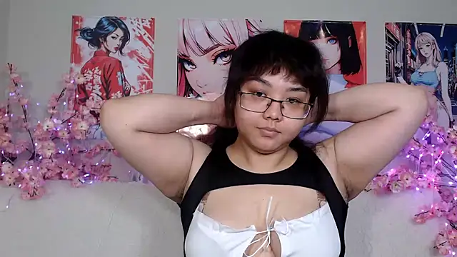 Snapshot of Moertomlly chatting on May 29, 5:05 am Moertomlly online show from May 29, 5:05 am