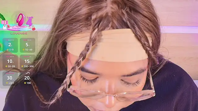  nickypurple  online show from February 3, 2:53 am