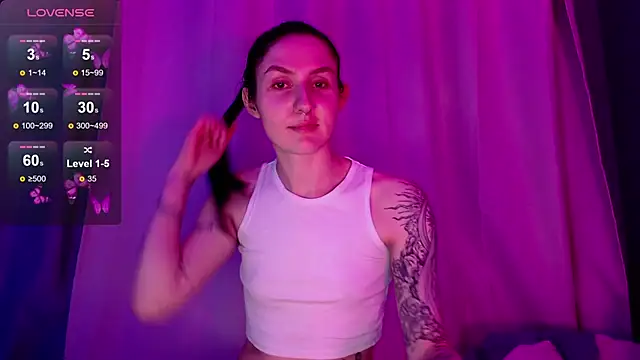 NiaEllis online show from January 16, 9:30 pm