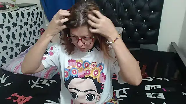 Snapshot of jellyfishhot chatting on November 23, 11:04 pm jellyfishhot online show from November 23, 11:04 pm