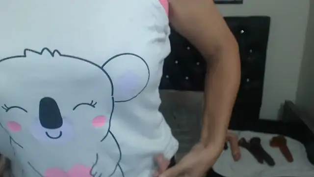 jellyfishhot online show from May 20, 12:44 pm