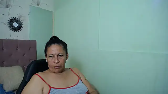 mature martina online show from March 1, 8:34 am