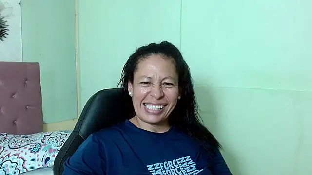mature martina online show from March 10, 11:27 pm