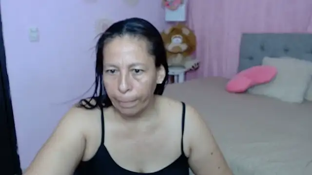 Snapshot of mature_martina chatting on October 7, 10:29 pm mature martina online show from October 7, 10:29 pm