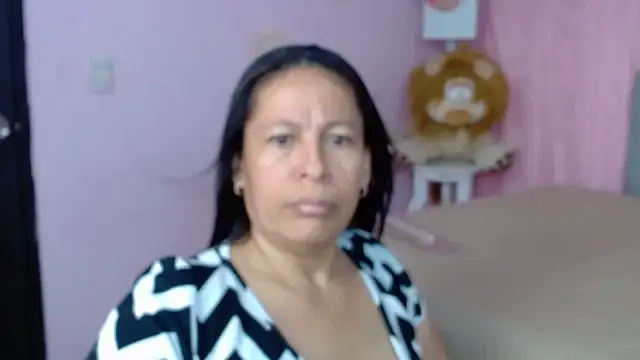 Snapshot of mature_martina chatting on October 14, 9:15 pm mature martina online show from October 14, 9:15 pm