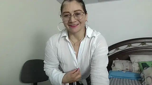 ruby-milf1 online show from February 7, 12:09 am