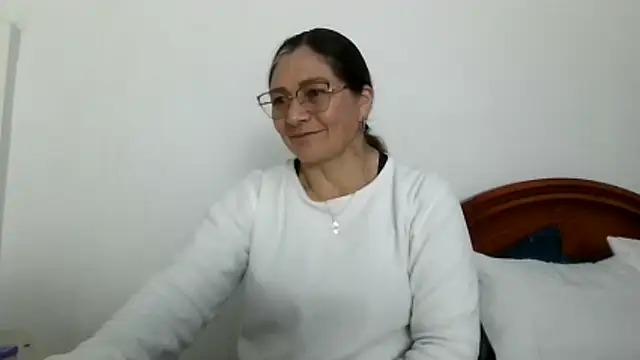 ruby-milf1 online show from October 13, 11:05 pm