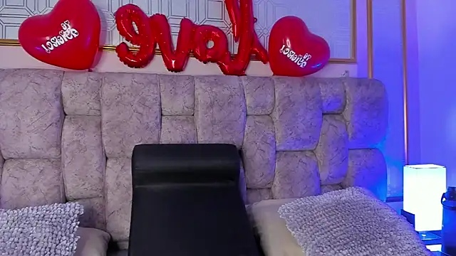 AnnyLopezz  online show from February 18, 3:42 am