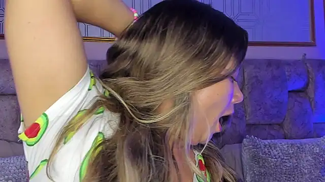 AnnyLopezz  online show from March 6, 9:58 am