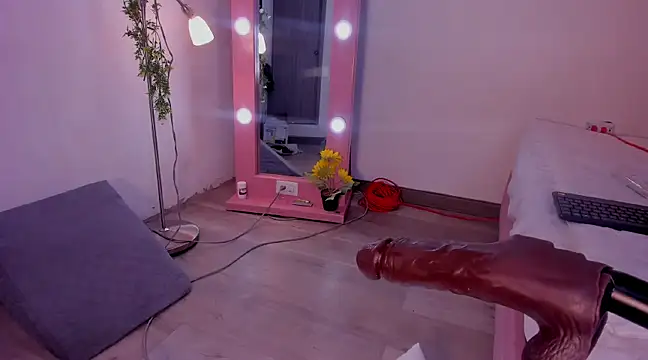 isa red hair online show from December 21, 3:25 am