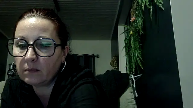 feline27 online show from March 23, 8:35 pm