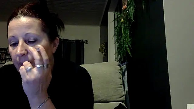 feline27 online show from April 2, 7:22 pm