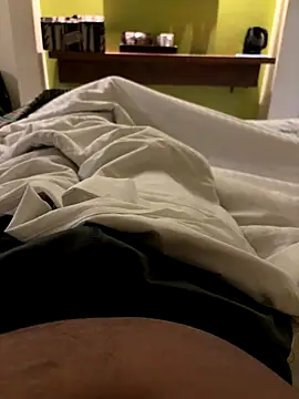 Snapshot of yourheroforfun chatting on December 19, 7:21 pm yourheroforfun online show from December 19, 7:21 pm