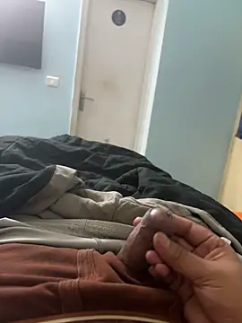 Snapshot of yourheroforfun chatting on February 26, 6:51 pm yourheroforfun online show from February 26, 6:51 pm