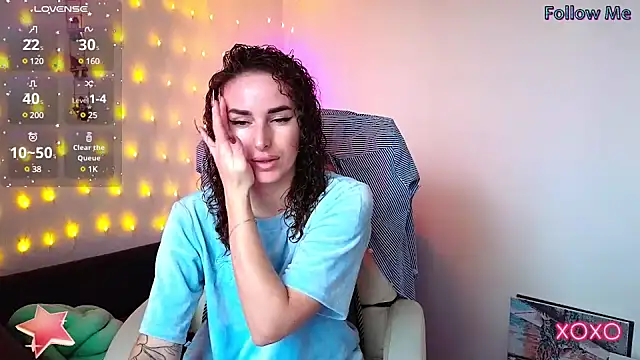 Snapshot of xx_adrihanna_xx chatting on January 23, 6:39 am xx adrihanna xx online show from January 23, 6:39 am