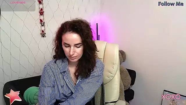 Snapshot of xx_adrihanna_xx chatting on January 28, 4:18 am xx adrihanna xx online show from January 28, 4:18 am