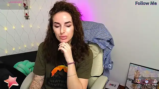 Snapshot of xx_adrihanna_xx chatting on January 31, 6:13 am xx adrihanna xx online show from January 31, 6:13 am