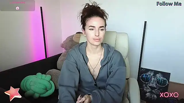 Snapshot of xx_adrihanna_xx chatting on February 11, 6:19 am xx adrihanna xx online show from February 11, 6:19 am