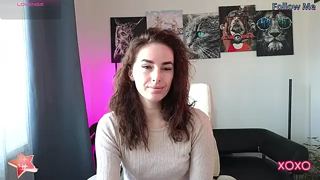 Snapshot of xx_adrihanna_xx chatting on February 20, 7:34 am xx adrihanna xx online show from February 20, 7:34 am