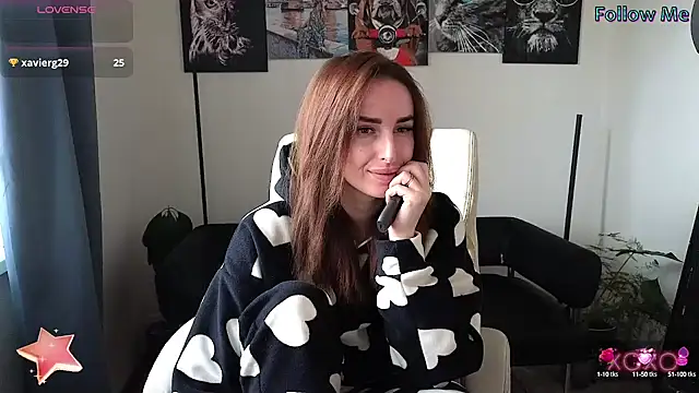 Snapshot of xx_adrihanna_xx chatting on March 6, 7:14 am xx adrihanna xx online show from March 6, 7:14 am