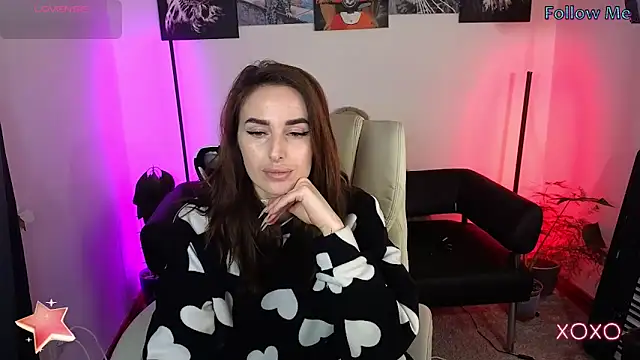 Snapshot of xx_adrihanna_xx chatting on March 12, 6:11 pm xx adrihanna xx online show from March 12, 6:11 pm