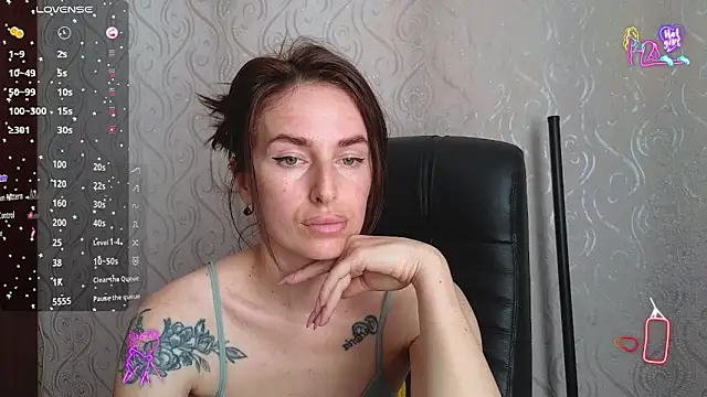 xx adrihanna xx online show from June 10, 5:50 am