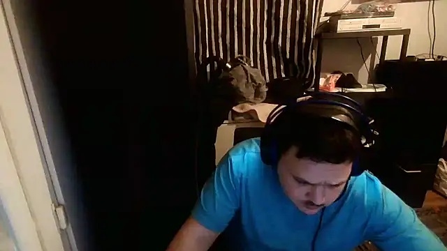 Bebemickey75 online show from February 10, 8:10 pm