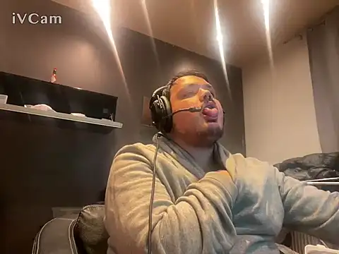 Bebemickey75 online show from September 23, 11:52 pm